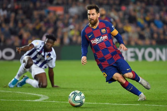 Lionel Messi  là một trong những ngôi sao bóng đá xuất sắc nhất trong lịch sử